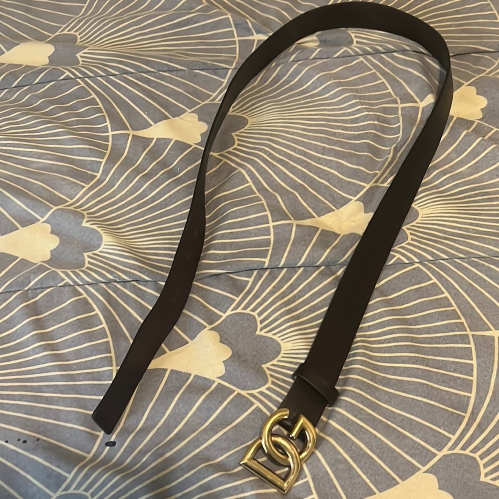 Gently used, men’s size 36 waist, dolce and gabonna belt